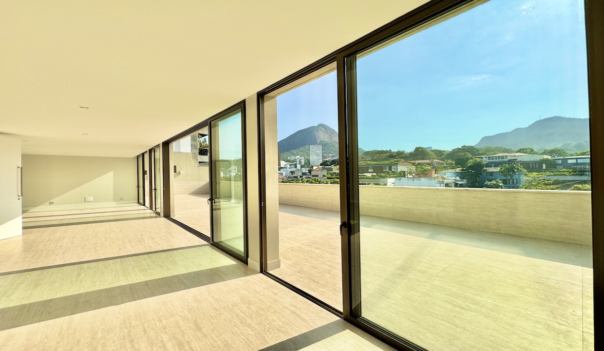 Cobertura linear com 460 m² no Leblon