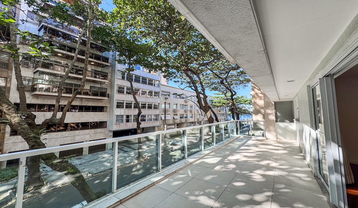 Apartamento Duplex com 3 Quartos no Leblon