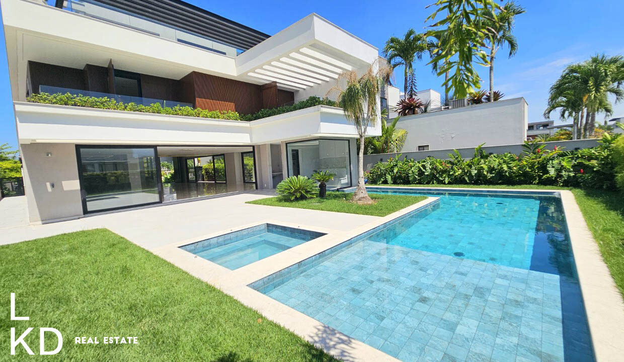 CASA ALPHAVILLE-11