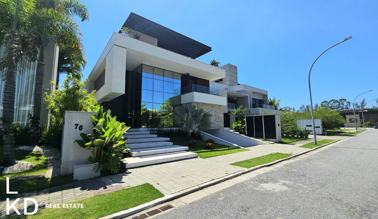 CASA ALPHAVILLE