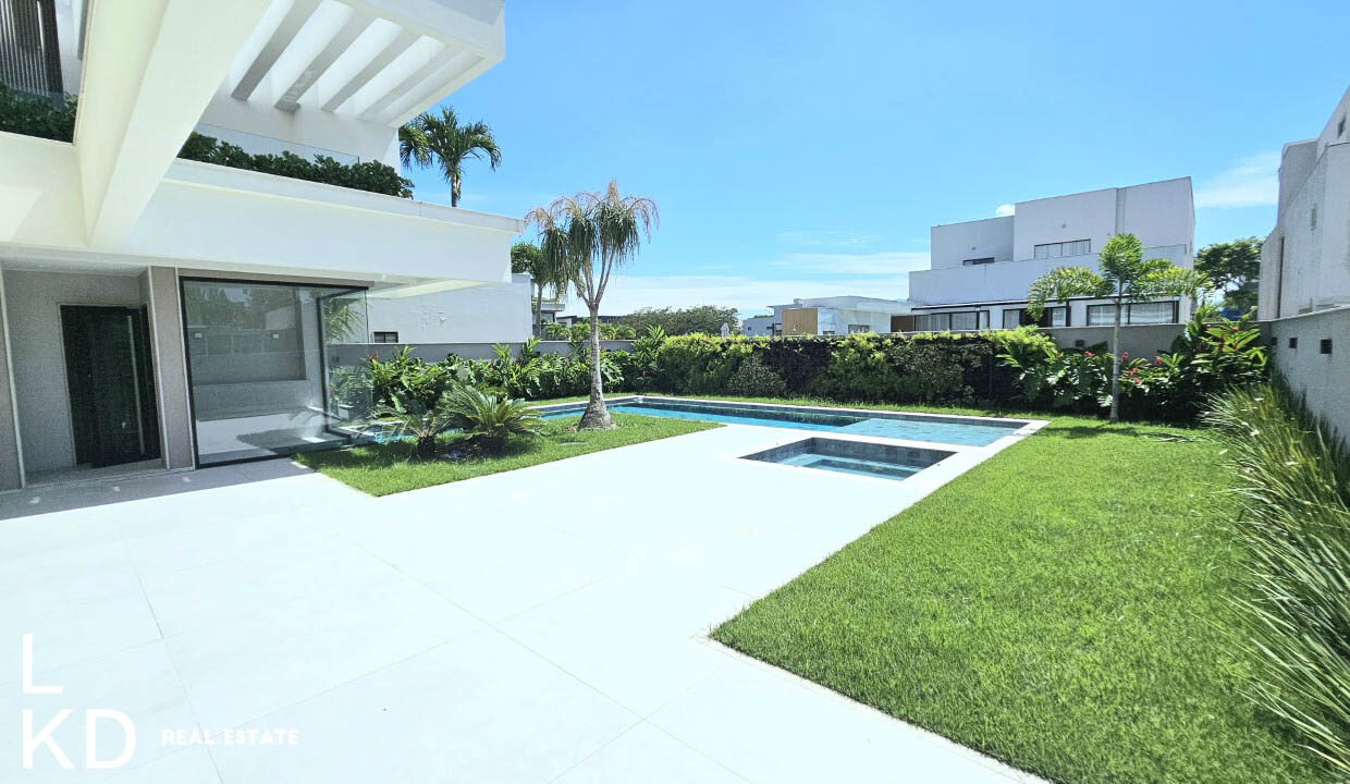 CASA ALPHAVILLE-9