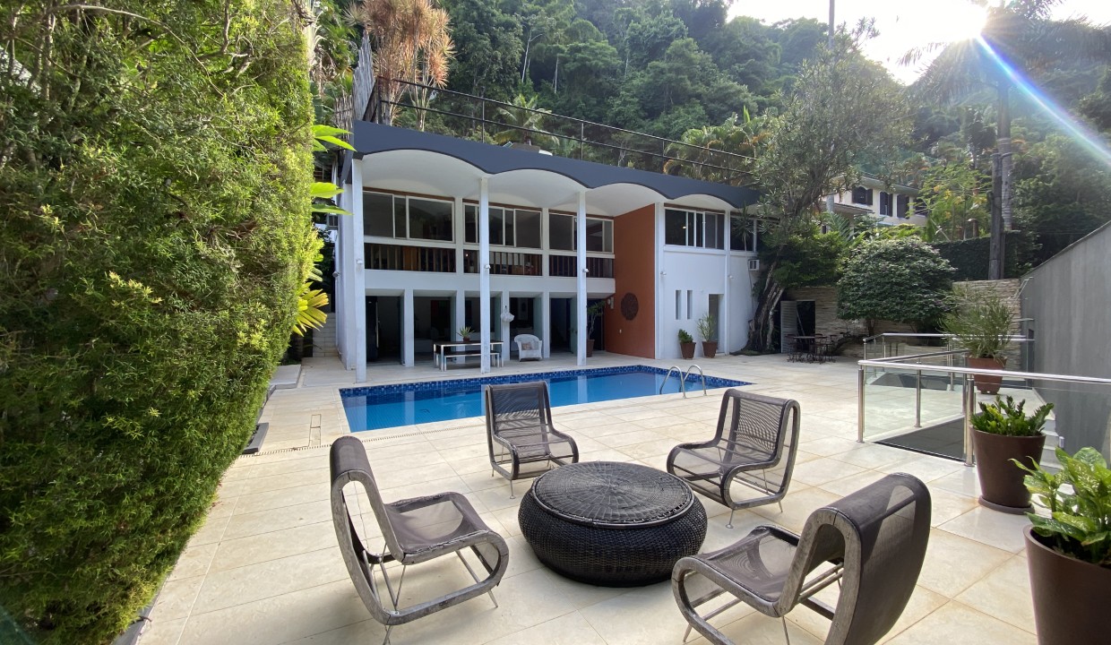 Casa à venda na Gávea com piscina, 4 suítes e vista panorâmica