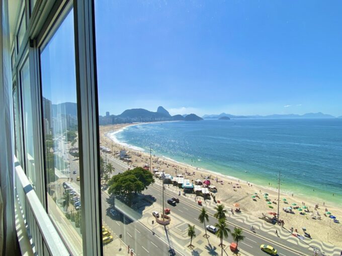 Apartamento Frente Mar em Copacabana