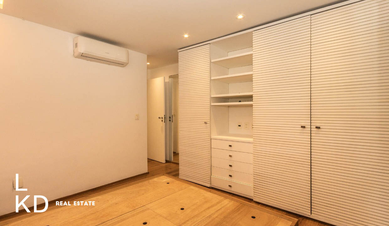 APARTAMENTO LEBLON À VENDA-21