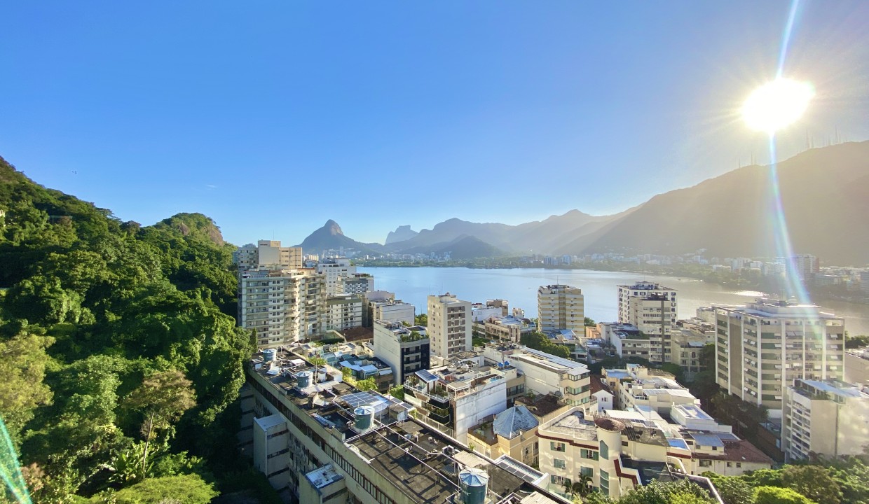 Apartamento com 4 quartos e vista panorâmica para a Lagoa