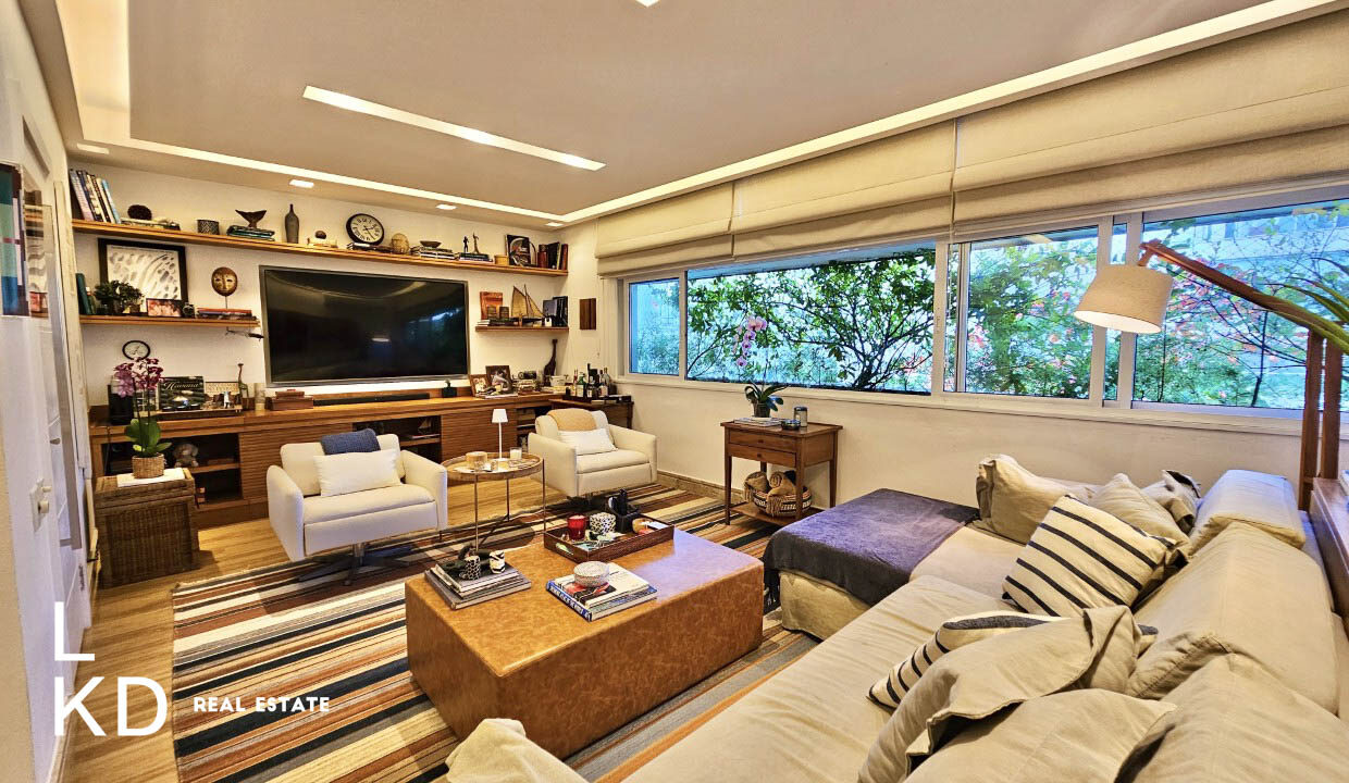 APARTAMENTO À VENDA LEBLON-1