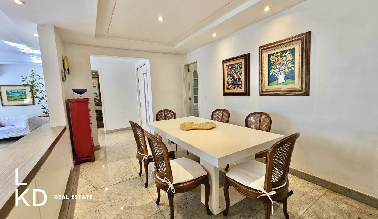 APARTAMENTO À VENDA NA LAGOA-10