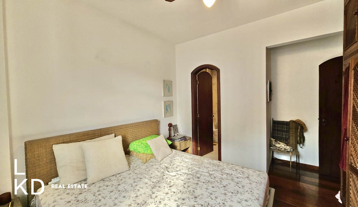 COBERTURA TRIPLEX À VENDA NA URCA-22