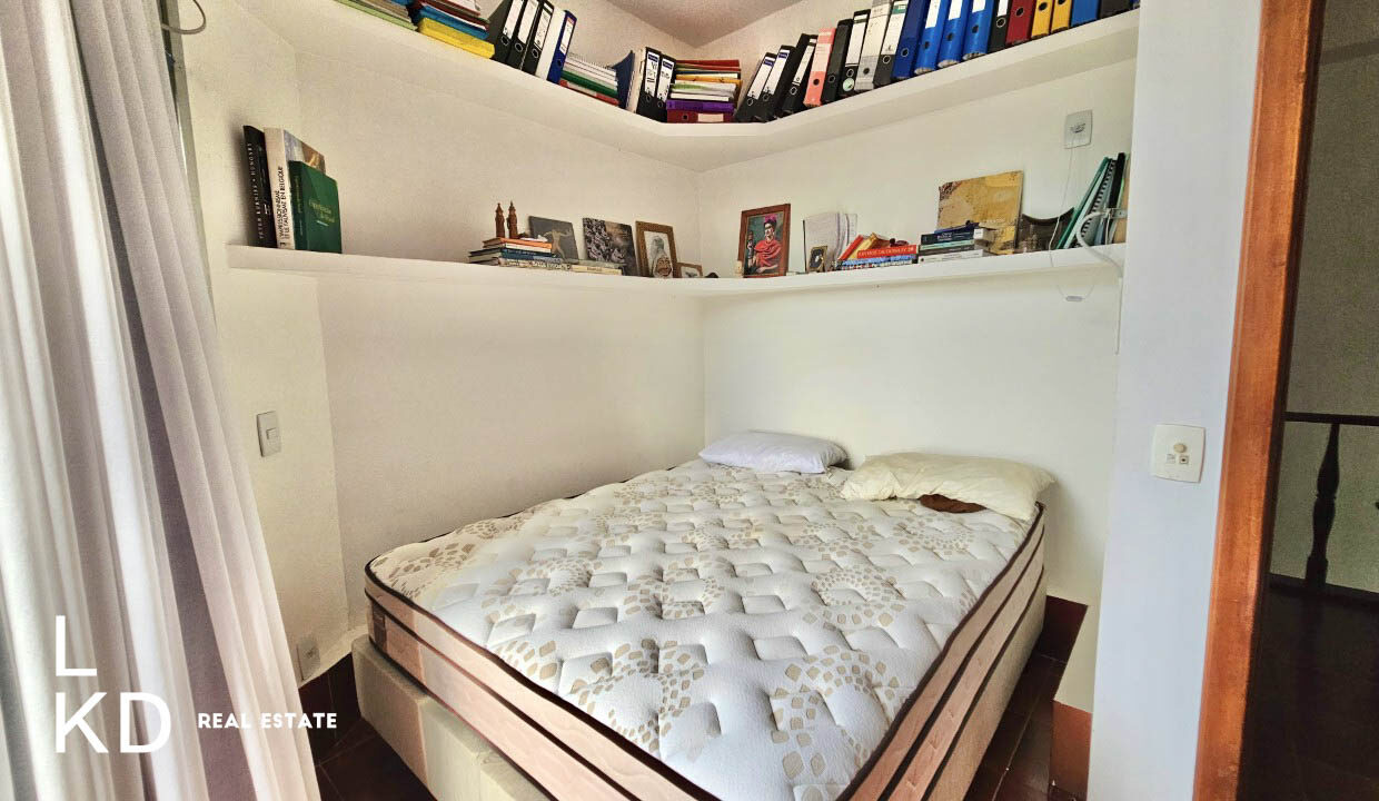COBERTURA TRIPLEX À VENDA NA URCA-26